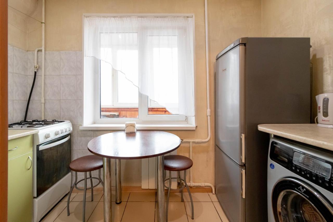 Kvartirkoff Na Geroev Dnepra 3 Kiev Exterior foto